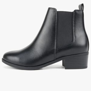 Soda Black Ankle Booties